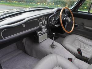 Bild 11/17 von Aston Martin DB 6 Volante (1967)
