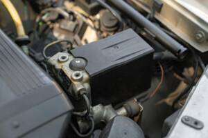 Image 46/50 of Mercedes-Benz 190 E 2.3-16 (1985)