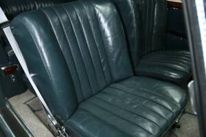 Bild 29/49 von Mercedes-Benz 220 SE (1960)