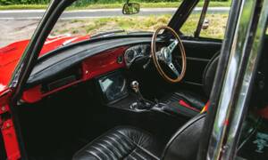 Image 4/50 of MG MGB GT V8 (1977)