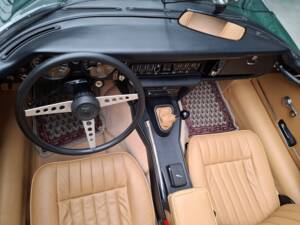Image 19/29 de Jaguar Type E V12 (1975)
