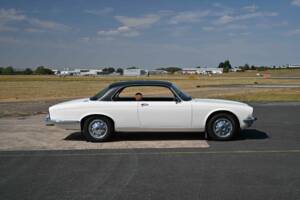 Bild 12/36 von Daimler Sovereign 4.2 (1976)