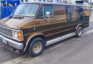 Immagine 135/143 di Dodge B 200 Sportsman (1978)