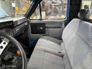 Image 41/42 of Ford F-150 XL (1982)