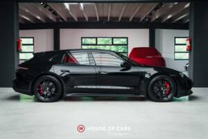 Image 5/23 de Porsche Taycan GTS Sport Turismo (2022)