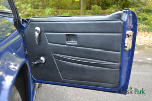 Image 25/50 of Triumph TR 6 (1975)