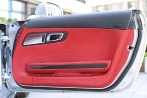 Image 22/75 of Mercedes-Benz SLS AMG Roadster (2012)
