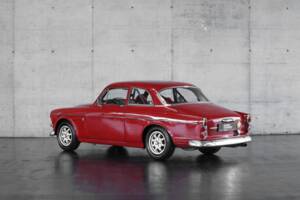 Image 2/41 of Volvo P 122 S (1966)