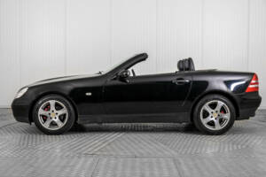 Image 13/45 of Mercedes-Benz SLK 200 (1999)
