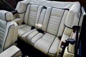 Image 29/50 of Rolls-Royce Corniche III (1990)