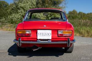 Image 10/24 of Alfa Romeo 2000 GT Veloce (1973)