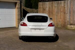 Bild 31/50 von Porsche Panamera 4S (2010)
