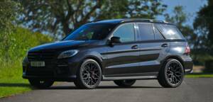 Image 1/49 of Mercedes-Benz ML 63 AMG (2013)