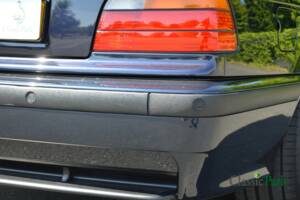Image 41/50 de BMW 323i (1998)