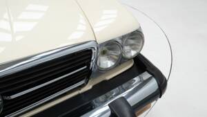 Image 8/15 of Mercedes-Benz 380 SL (1982)