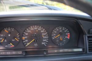 Immagine 13/50 di Mercedes-Benz 190 E 2.3-16 (1986)