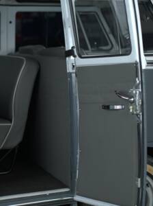 Bild 45/49 von Volkswagen T1 Brasil 1.6 (1970)