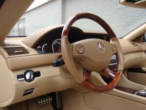 Bild 20/49 von Mercedes-Benz CL 63 AMG (2007)