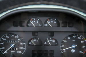 Immagine 24/50 di Alfa Romeo 2.0 Spider (1991)