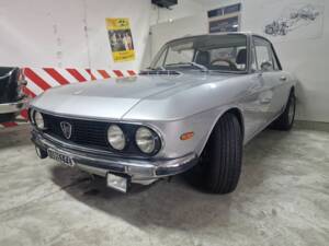 Image 4/8 of Lancia Fulvia 3 (1974)