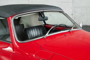 Image 29/50 of Volkswagen Karmann Ghia 1500 (1971)