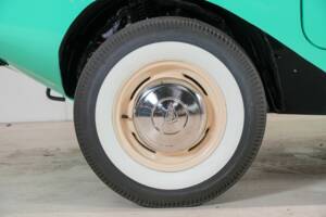 Image 13/42 de Amphicar 770 (1964)