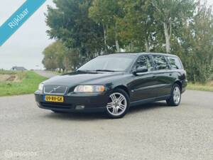 Imagen 2/40 de Volvo V 70 2.4 (2005)
