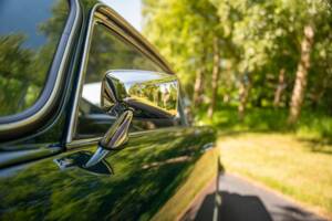 Afbeelding 12/76 van Aston Martin DB 4 (1961)