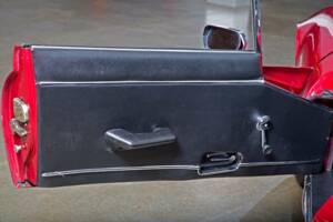 Image 12/19 de Jaguar Type E V12 (1974)
