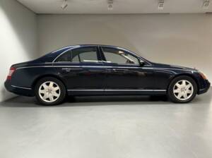 Image 3/15 of Maybach 57 (2004)
