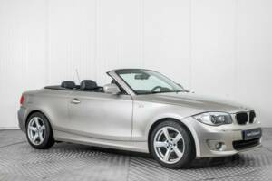 Immagine 5/50 di BMW 125i (2011)