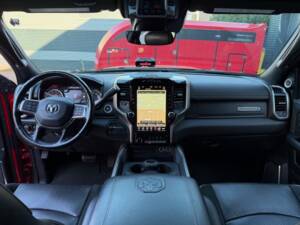 Imagen 11/28 de Dodge Ram 1500 (2019)