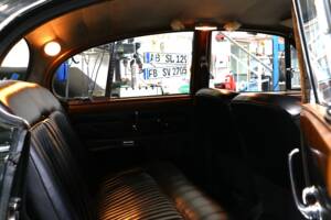 Immagine 18/36 di Jaguar 240 (1968)