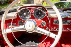 Image 26/29 of Mercedes-Benz 190 SL (1962)