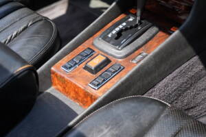Image 11/27 of Mercedes-Benz 500 SLC (1980)