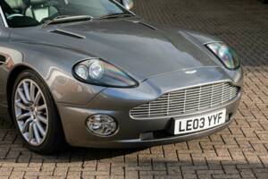 Image 8/39 of Aston Martin V12 Vanquish (2003)