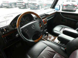 Image 8/29 de Mercedes-Benz G 500 (LWB) (1999)