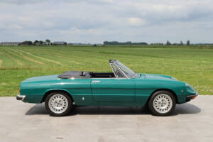 Bild 41/50 von Alfa Romeo 2000 Spider Veloce (1979)
