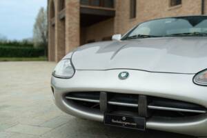 Imagen 12/50 de Jaguar XK8 4.0 (2000)