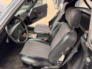 Immagine 21/93 di Mercedes-Benz 300 SL (1988)