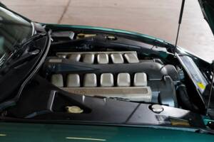 Bild 15/34 von Aston Martin DB 7 Vantage (2000)