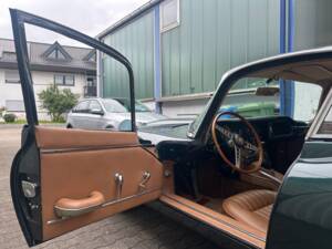 Image 9/39 de Jaguar Type E 4.2 (1966)