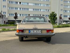 Bild 23/27 von Mercedes-Benz 250 CE (1970)