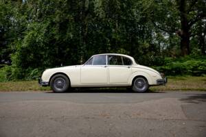 Image 20/50 de Jaguar Mk II 2.4 (1967)