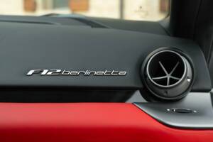 Image 47/50 of Ferrari F12berlinetta (2013)