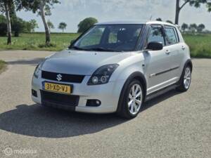 Immagine 12/40 di Suzuki Swift 1.3 (2007)
