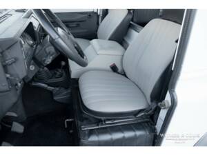 Image 7/22 of Land Rover Defender 90 (1996)