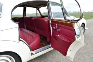 Obraz 36/50 pojazdu Jaguar 240 (1968)