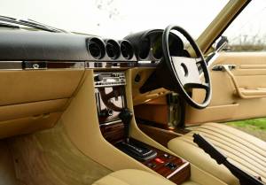 Image 43/50 of Mercedes-Benz 500 SL (1983)