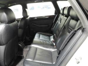 Image 7/15 of Audi S6 Avant (2000)